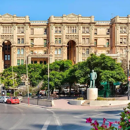 Bayview Seafront 5 公寓 *