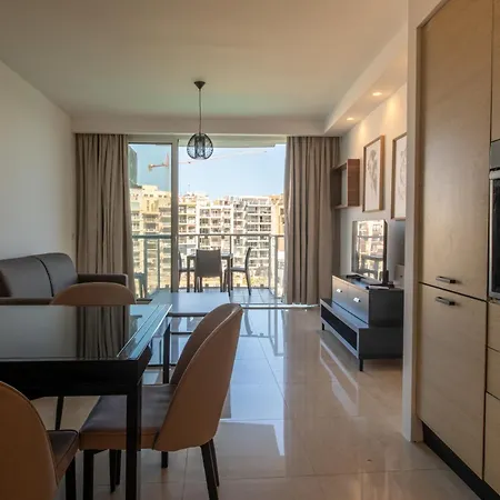 Bayview Seafront 5 شقة سانت جوليان