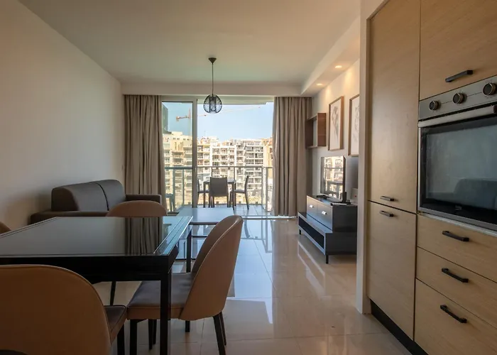 Bayview Seafront 5 شقة سانت جوليان