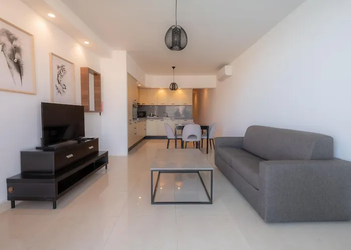 Bayview Seafront 5 شقة *